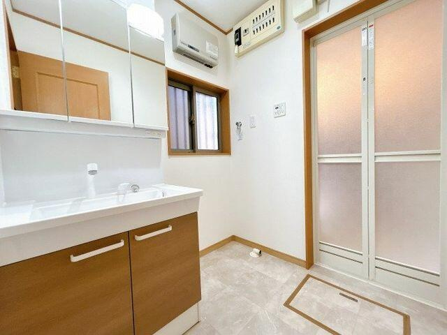 中古戸建て・仲介手数料半額）犬山市字郷西１９２－３の洗面所|洗面脱衣所「洗面台新品交換済…