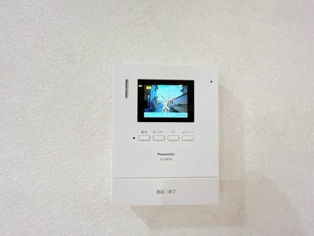 中古戸建て・仲介手数料半額）犬山市字郷西１９２－３のセキュリティ|インターホン「モニター付きです」