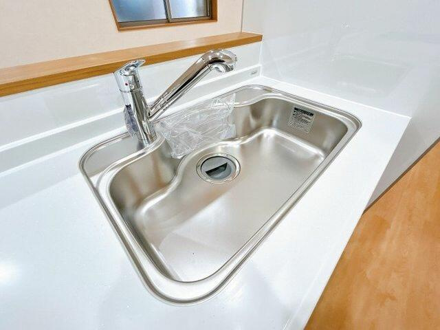 中古戸建て・仲介手数料半額）犬山市字郷西１９２－３のキッチン|シンク「大きくて使いやすいシンプル」