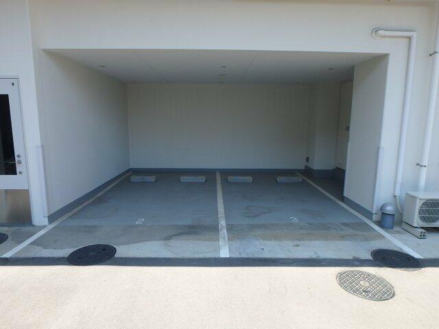 プラウドフラット戸越銀座の駐車場