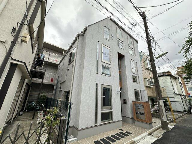 ヒューゲルハイム三軒茶屋の外観