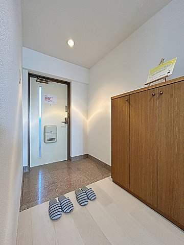ヒルズ丸和の玄関|落ち着いた玄関です