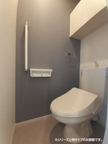 ヴェリテⅡのトイレ|ゆったりとした空間のトイレです