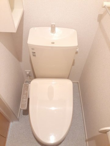 カーサ　ポポラーレのトイレ|シンプルで使いやすいトイレです