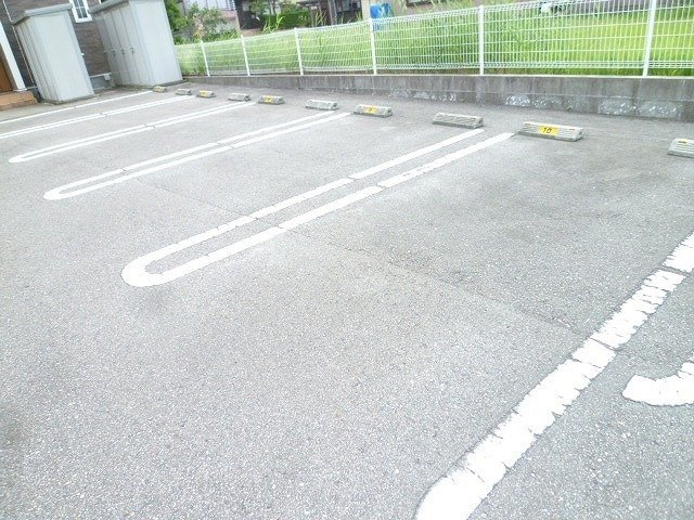 グレイスフル早川の駐車場|駐車スペースもあります