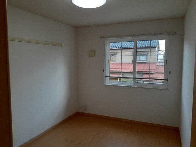 グレイスフル早川の内装|明るい室内です