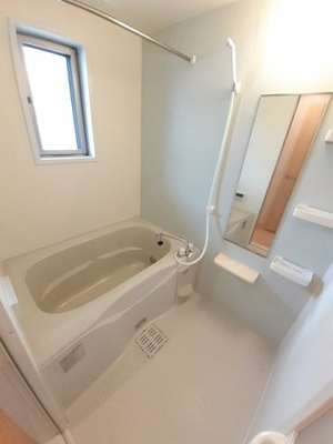 【浴室】 | グラース　ヴァイオレット | 日々の疲れを癒すお風呂付です