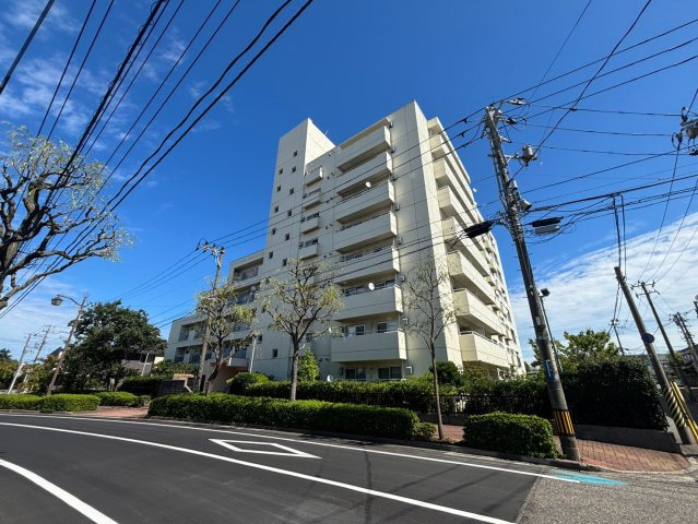 新潟市中央区緑町の中古マンションの外観|落ち着いた雰囲気の外観です