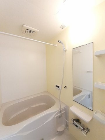 コンフォート北諏訪の浴室