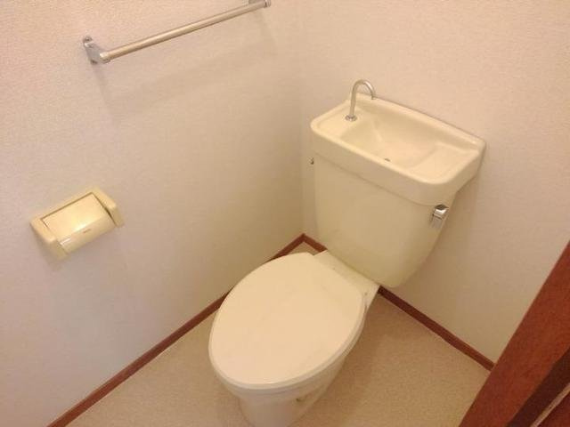 エルディム法華のトイレ|落ち着いたトイレです