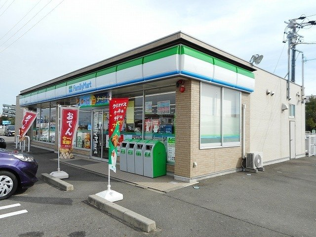 フラン　カーサ　木曽川Ｂの周辺|ファミリーマート　一宮黒田店まで290m