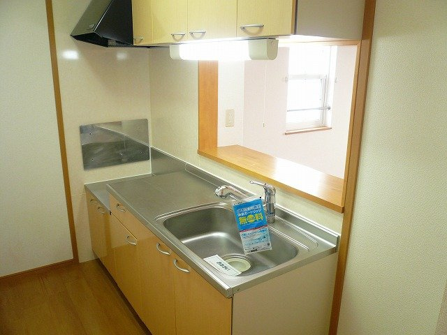 ドリームヒルズ望ヶ丘のキッチン|コンパクトなキッチンで掃除もラクラク