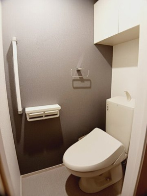【トイレ】 | カーム | 落ち着いた色調のトイレです
