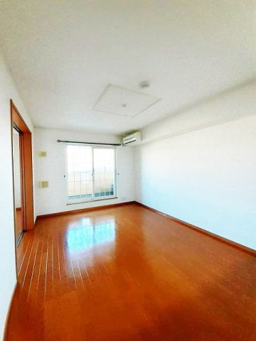シャルロッテの居間・リビング|ゆったりとした居間です