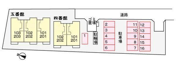 アクア・クレメント四番館の駐車場
