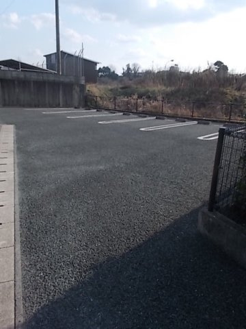 アムールの駐車場|駐車場に車を止められます