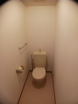 【トイレ】 | ドエルＫ．Ｓ | ゆったりとした空間のトイレです