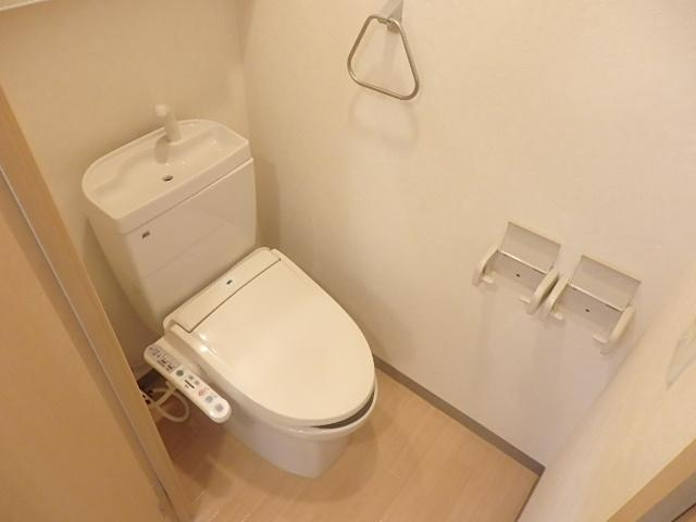 ルミナス松山のトイレ|シャワー付トイレ