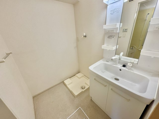アベニュー酒津の洗面所|※写真と現況に相違がある場合は、現況を優先します。