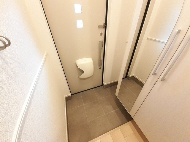スペチアーレ　ウーノの玄関|ゆったりとした玄関です