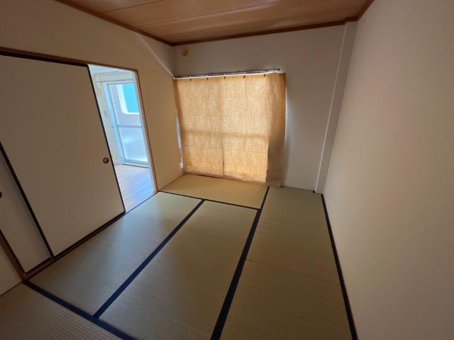 エスポアールＴＡＣＨＩＢＡＮＡの寝室|和室