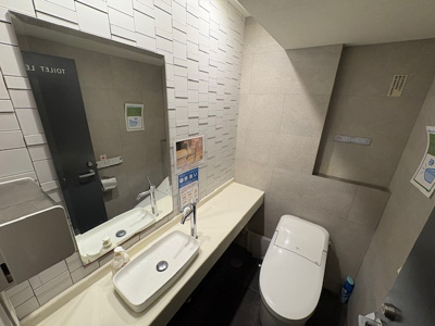 【トイレ】 | アムールみのりV | 落ち着いた色調のトイレです