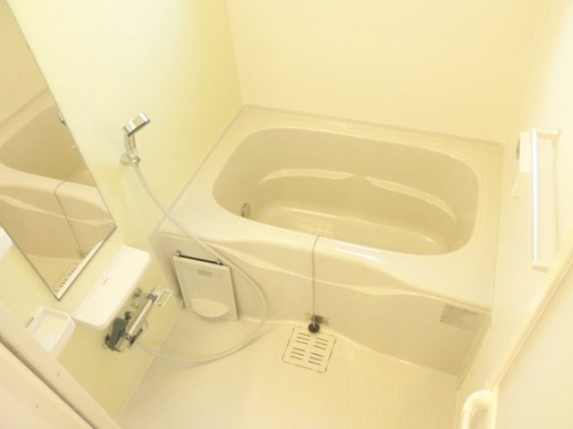 カラーリヴァー　Ｈ＆Ａの浴室|コンパクトで使いやすいお風呂です