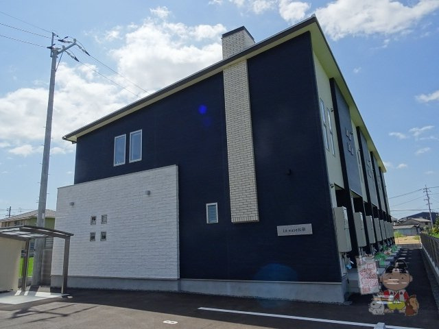 ラ・イース松新町の外観