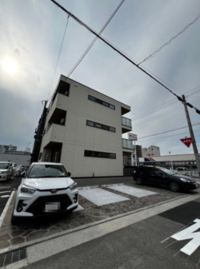 アルタイル明石の駐車場