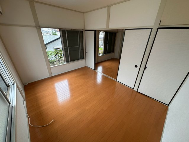 以和貴ハイムの洋室