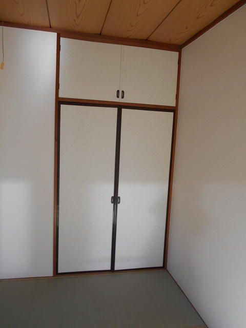 ハイム・ルーエＡ棟の収納