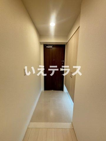 ワコーレ神戸三宮トラッドタワーの玄関