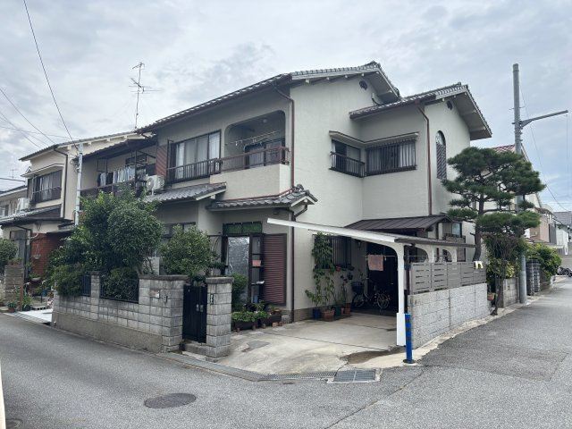 宝塚市御所の前町　中古戸建の外観