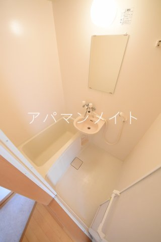 【浴室】 | カーサエスペシア | コンパクトで使いやすいお風呂です