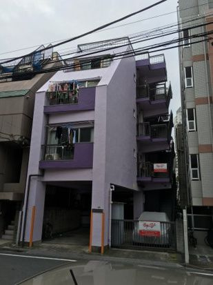 内山マンションの外観