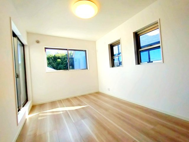 藤沢市白旗四丁目戸建の洋室