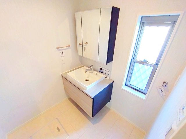 藤沢市白旗四丁目戸建の独立洗面台