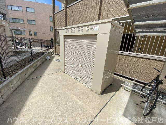 アドラブールのその他