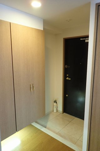 Crest本郷の玄関
