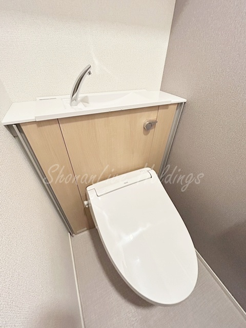 藤沢市本鵠沼４丁目のアパートのトイレ