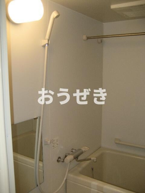 エスポアール二葉の浴室