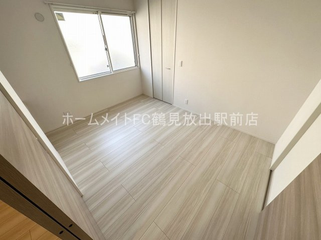 東大阪市森河内西２丁目のアパートの洋室