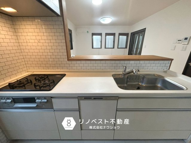 東大阪市南鴻池町2丁目のキッチン|カウンターキッチンで家族とコミュニケーションがとりやすい◎
お子様を見守りながら作業ができます♪