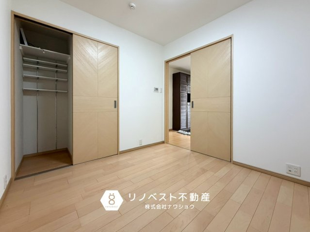 東大阪市吉松2丁目の洋室|1階約4.5帖の洋室。
趣味部屋や書斎としておすすめです♪