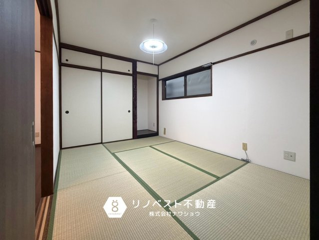 東大阪市吉松2丁目の和室|LDKに面した2階和室。
お子様の遊び場や客間など、様々な場面で使い勝手が良いですね♪