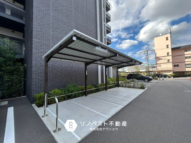 シティテラス若江岩田の駐輪場|【リノベスト不動産】土日祝も営業中！HPより来店予約も可能です◎
