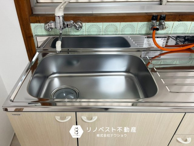 東大阪市松原2丁目のキッチン|【リノベスト不動産】土日祝も営業中！HPより来店予約も可能です◎
