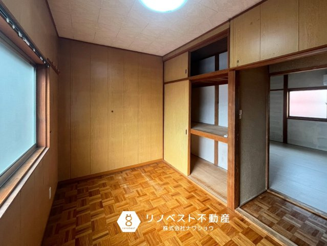 東大阪市松原2丁目の洋室|約4帖の3階洋室♪
書斎や趣味部屋におすすめ◎