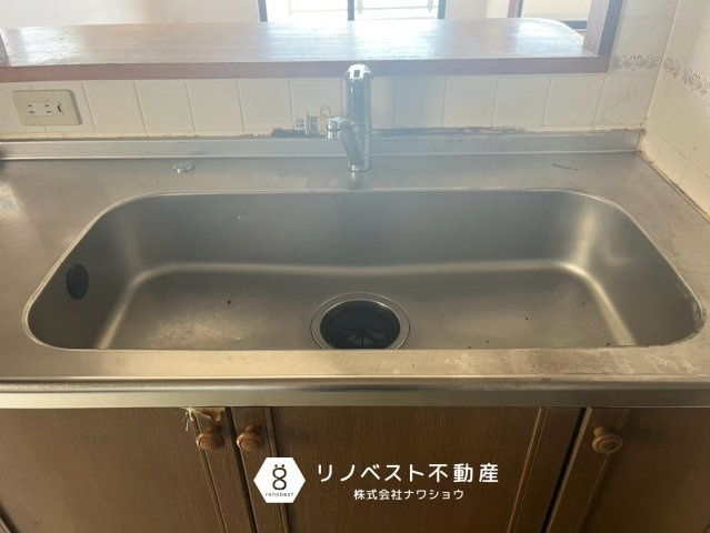 ロータリー新石切のキッチン|【リノベスト不動産】弊社では売却のご相談も受付中！まずは一度ご相談ください♪
