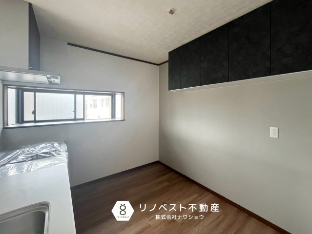 東大阪市鳥居町のキッチン|背面にはカップボードも配置できます◎

